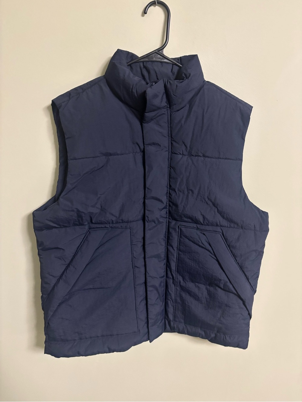 Old Navy Mens Size Medium Navy Blue Puffer Vest New Classic Layering Minimalist
